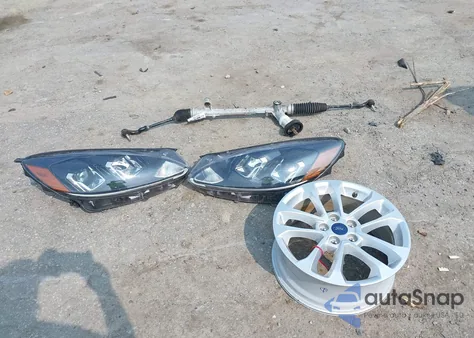 2020 Ford Escape Se z USA, uszkodzony, nr VIN 1FMCU9G64LUC57090